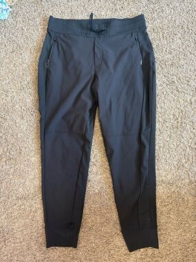 Athleta Headlands Hybrid Trek Jogger Pants Womens Sz 14 Black EUC